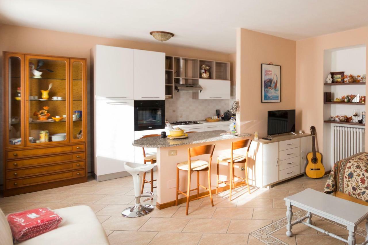 La Casa Di Cristina Apartman Arona Kültér fotó